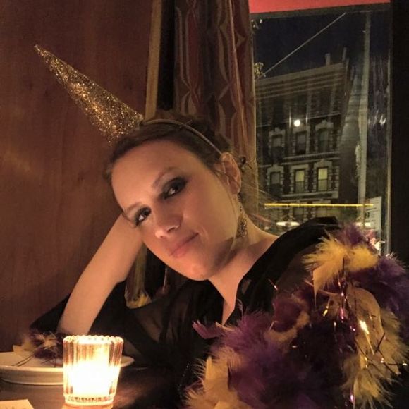 Meet your Posher, Ashley - Picture 1 of 1